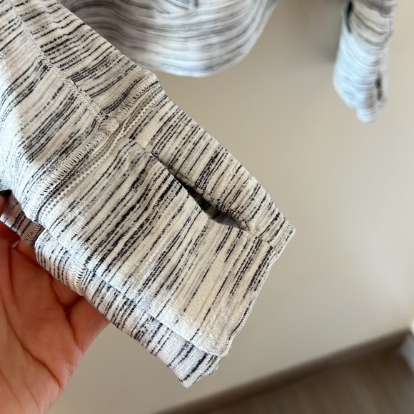 Lululemon Half Zip - Picture 6 of 9